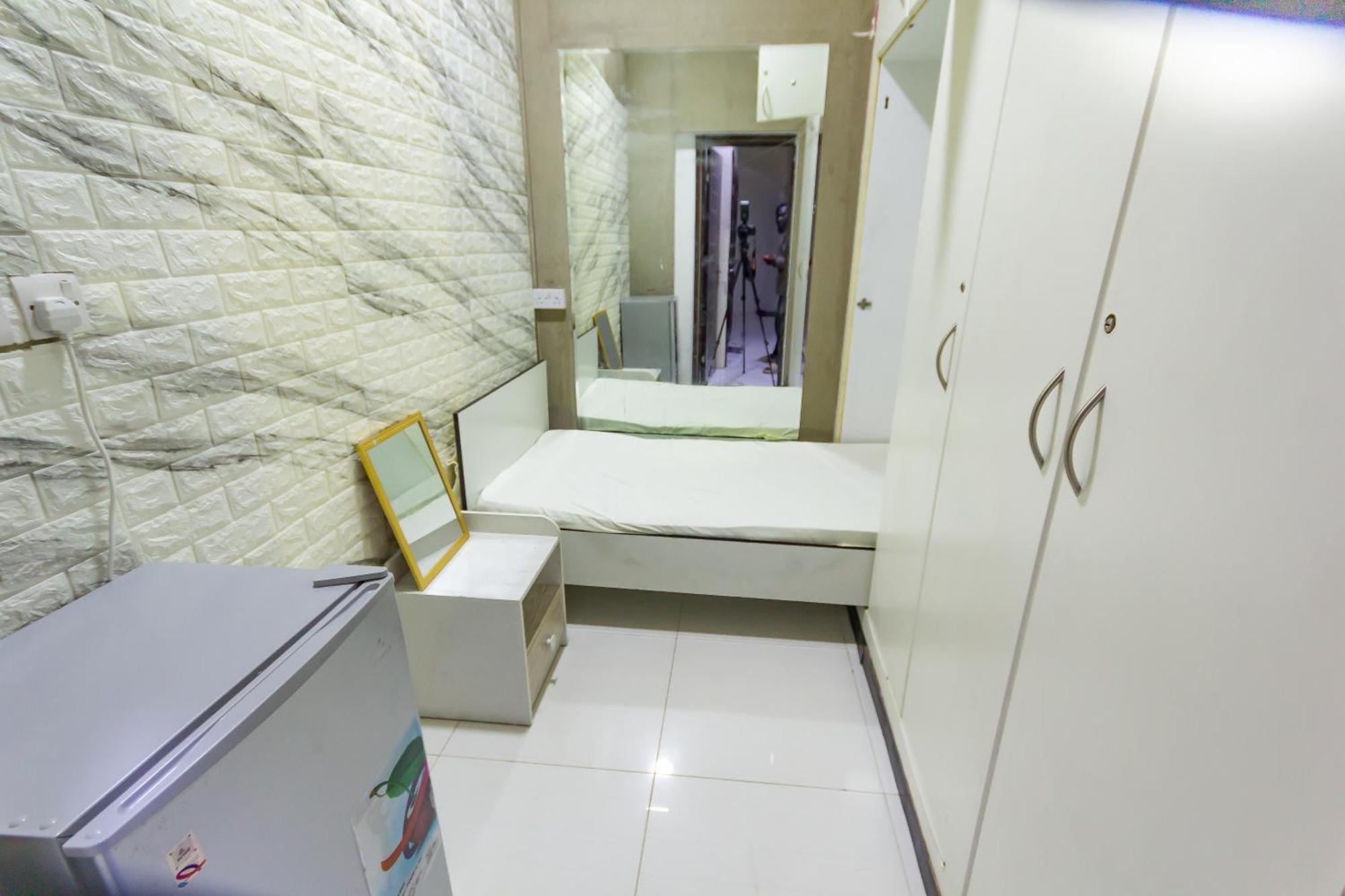 Small Budget Rooms For 'Girls' Only In Dubai, Marina Kültér fotó